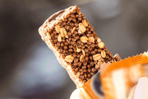 Is a Protein Bar a Good Choice for Breakfast?