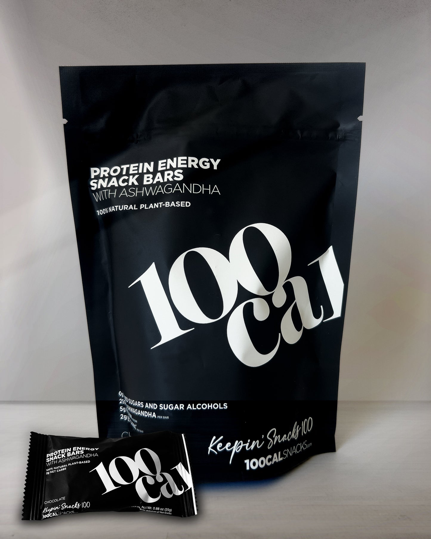 Protein Energy Snack Bars Pouch 8 Bars Black White 100 Calories